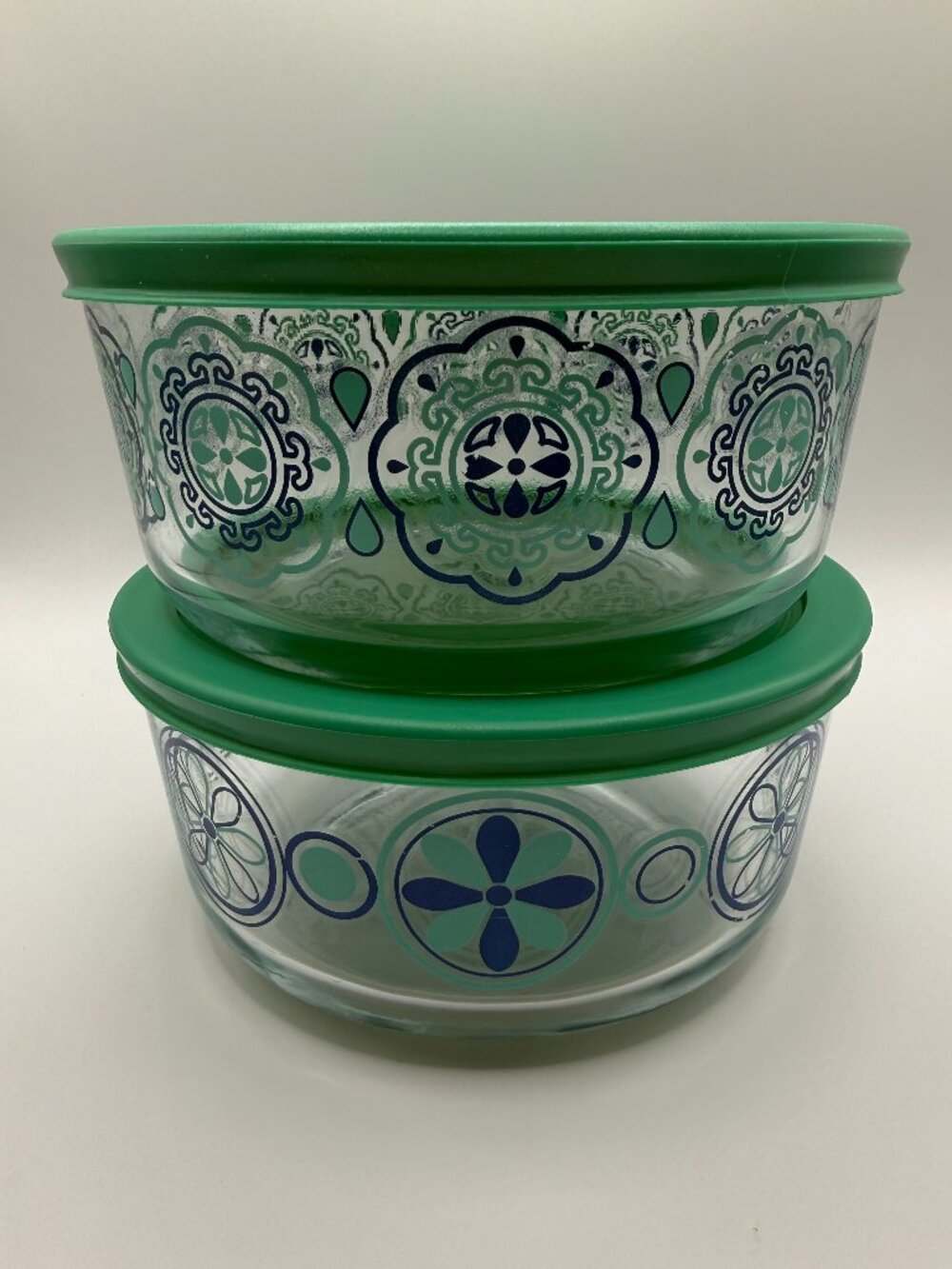 Pyrex Pinwheel/Floral Glass Bowl Set